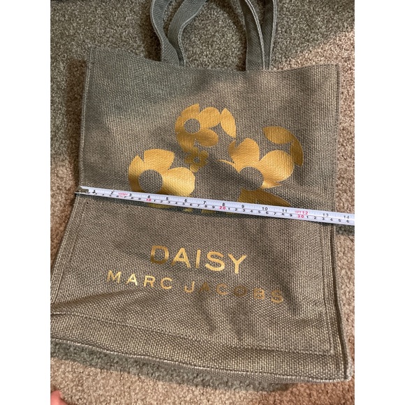 Marc Jacobs Daisy Canvas Tote Bag - Picture 10 of 11